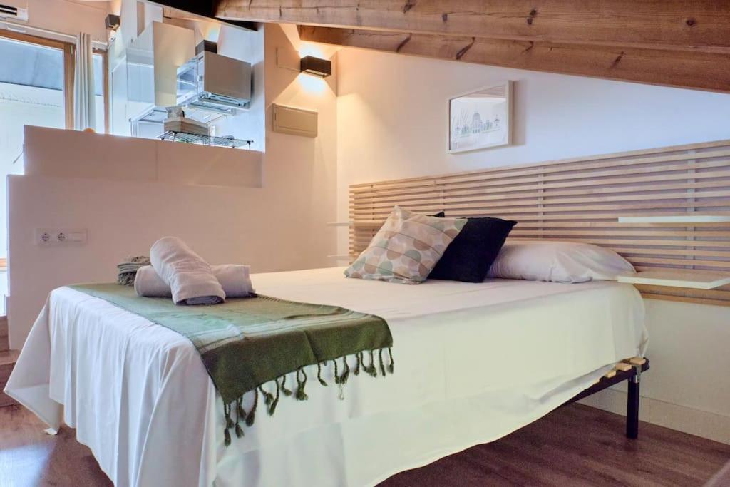 Sunny Cozy Penthouse With A Terrace At Plaza Del Carmen Apartment Валенсия Екстериор снимка