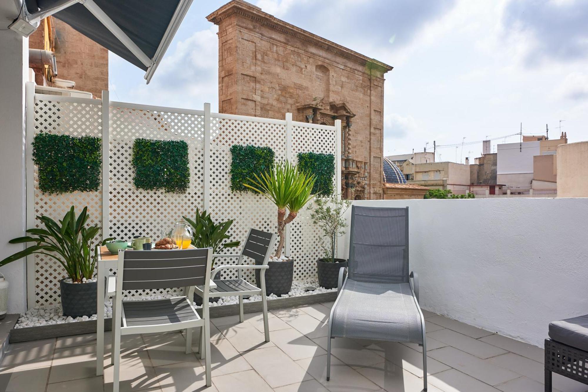 Sunny Cozy Penthouse With A Terrace At Plaza Del Carmen Apartment Валенсия Екстериор снимка