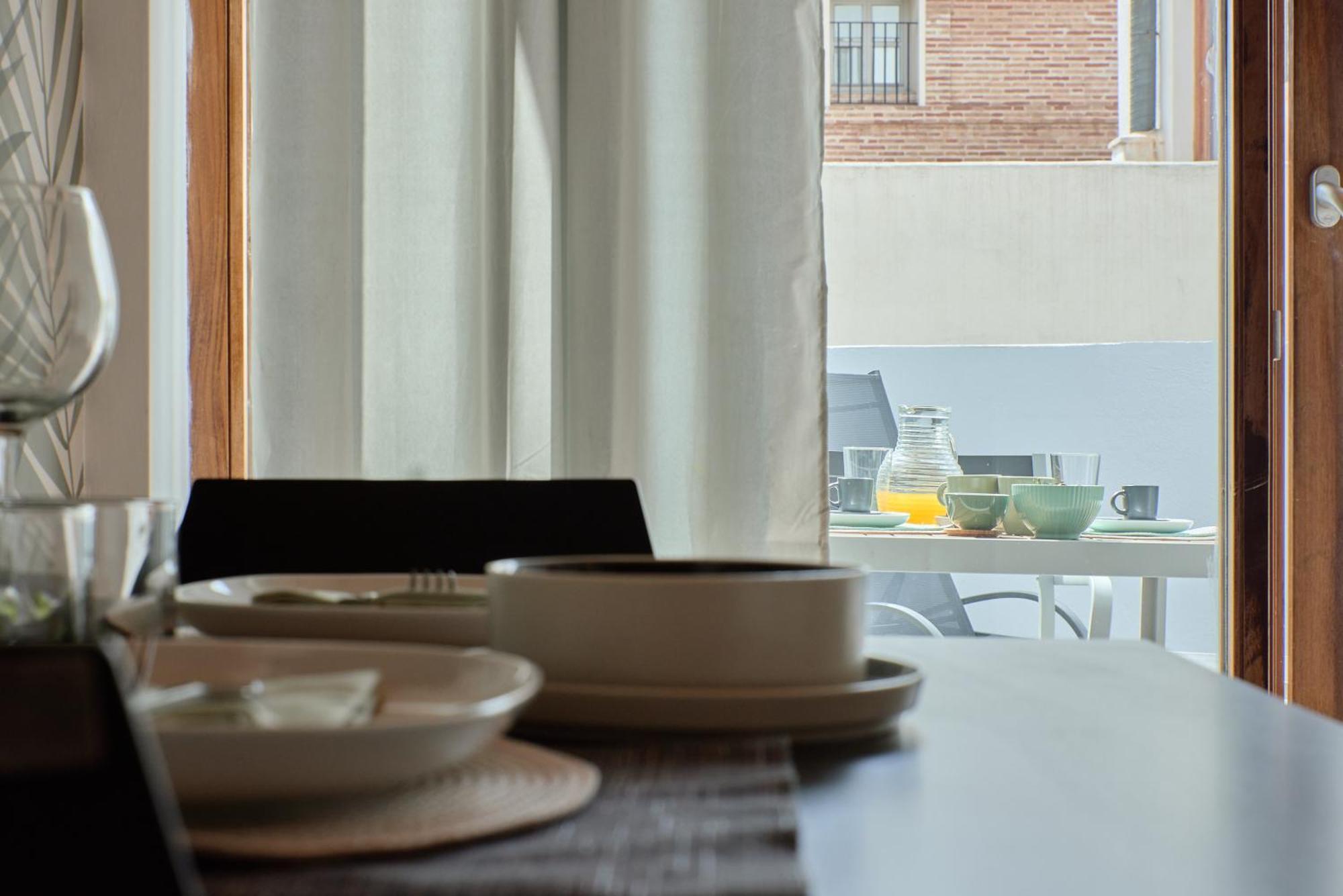 Sunny Cozy Penthouse With A Terrace At Plaza Del Carmen Apartment Валенсия Екстериор снимка